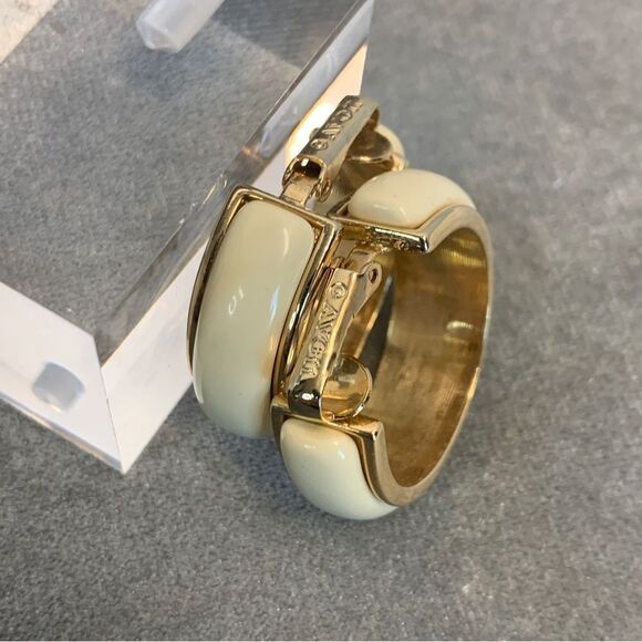 AVON Cream lacquer gold tone trim hoop clip on earrings - Picture 3 of 6